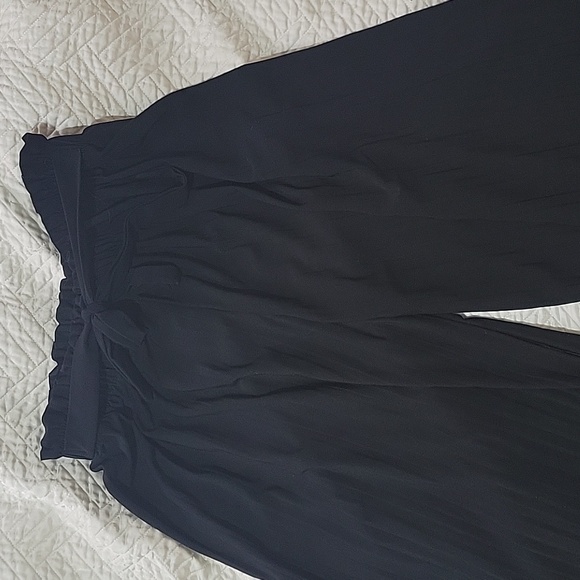 Jon & Anna Black Pleated Wide Leg Pants Size S - Picture 3 of 5